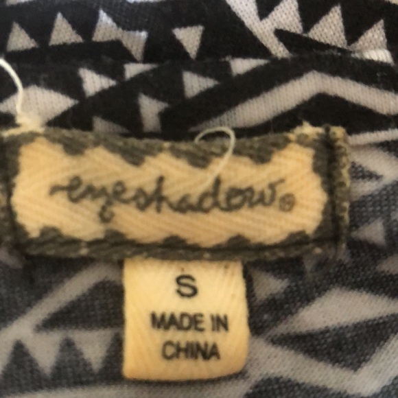 SOLD Eyeshadow covering size S but more like Medium - Picture 8 of 9